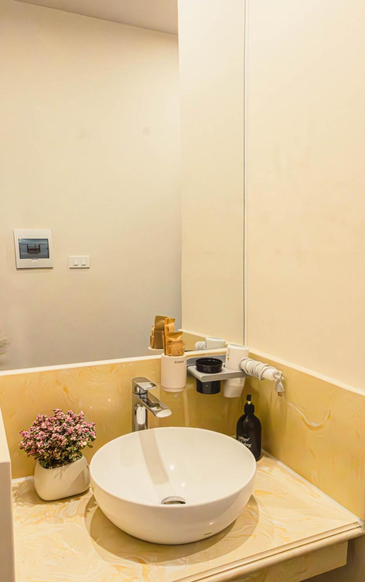 Areca Luxury Homestay & Spa Ba Dinh Ханой Екстериор снимка